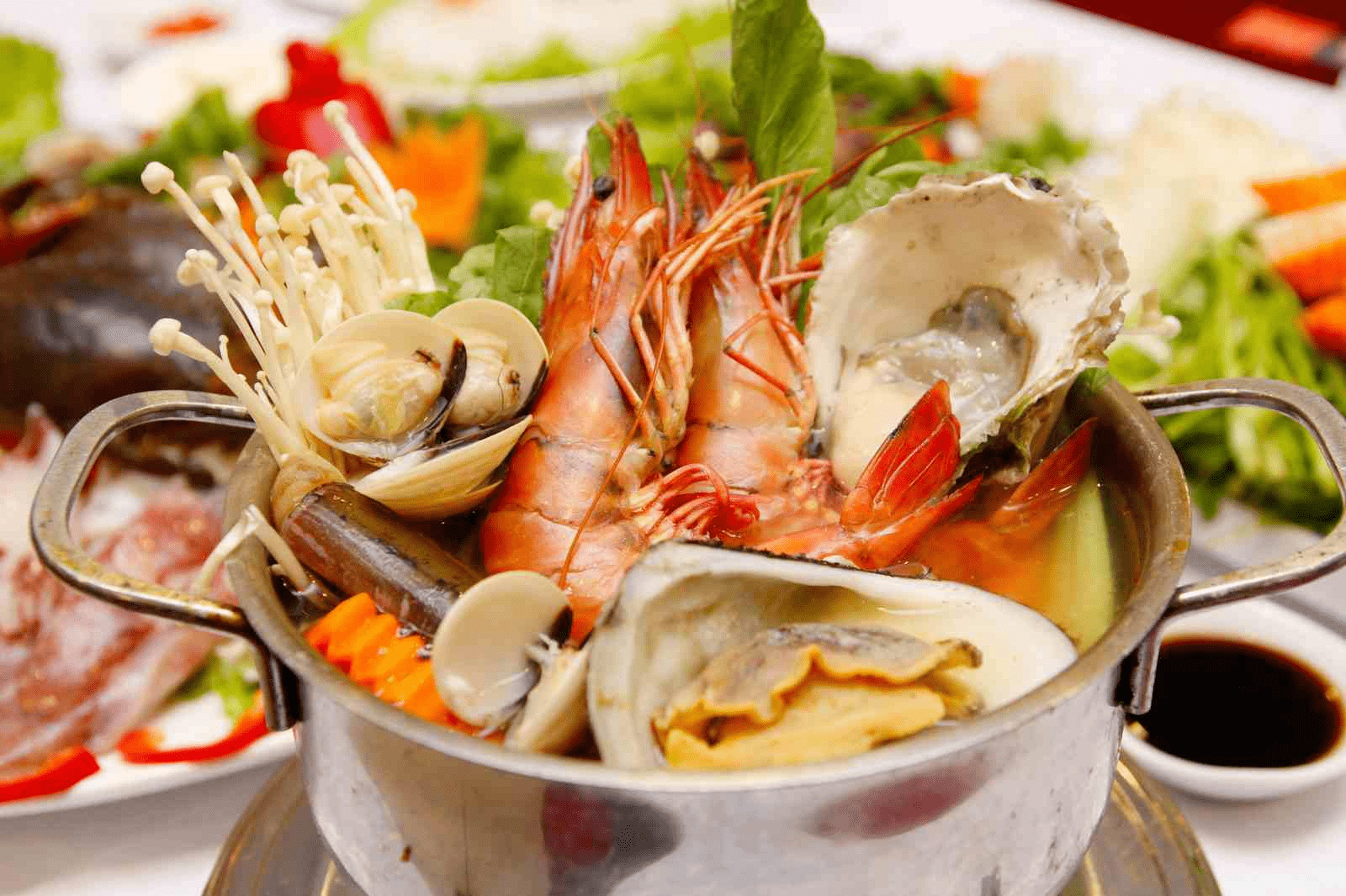 nhà hàng hải sản bình dân ở Sài Gòn 
